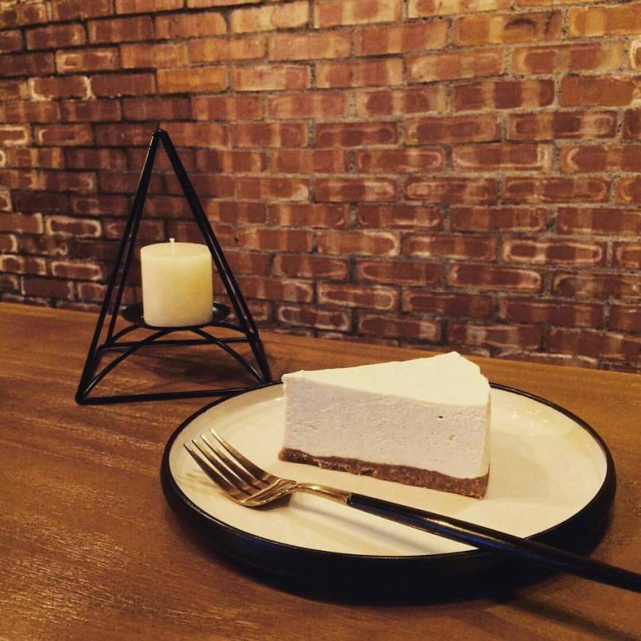 ff18bd4c0ea06a79d75de05d56df83bd